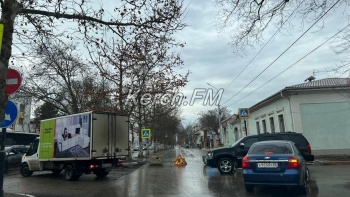 Новости » Общество: В Керчи вновь частично перекрыта улица Пирогова