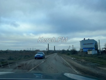 Новости » Общество: Водители, внимательнее: на дороге в Героевку есть препятствия