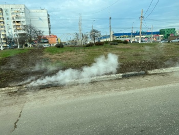 Новости » Общество: В районе Ворошилова вновь отапливают улицу