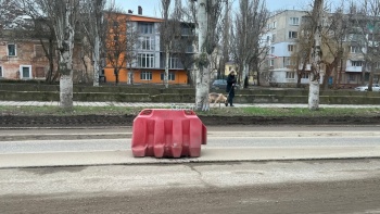 Новости » Общество: Водители, внимание! На Ерёменко открыт люк