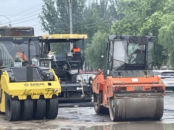 Новости » Общество: На Еременко часть дороги от Мирошника к автовокзалу открыта