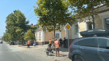 Новости » Общество: В Керчи исправно трудятся зеленхоз и осужденные