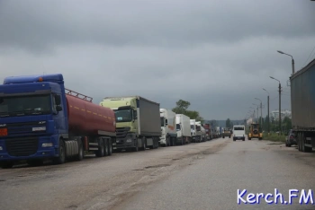 Новости » Общество: В Крыму заявили о подорожании грузоперевозок в направлении полуострова