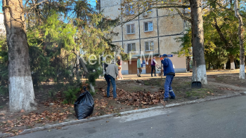 Новости » Общество: Сегодня в Керчи прошел субботник