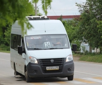 Новости » Общество: В Керчи около больницы №2 сделают площадку для остановки