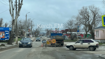 Новости » Общество: На Шлагбаумской частично ограничили движение