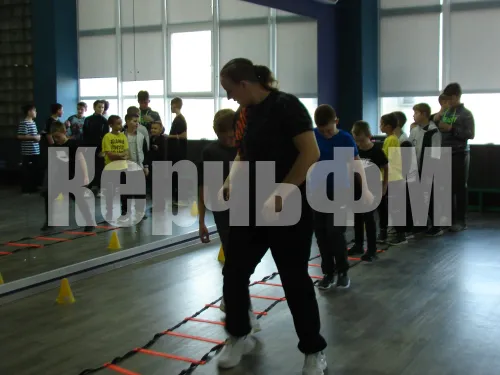 Новости » Спорт: В керченской школе зимних видов спорта "Наследие" началась подготовка будущих хоккеистов