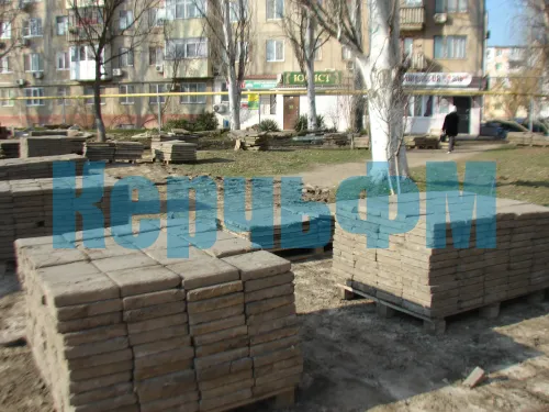 Новости » Общество: В Керчи ведутся работы по благоустройству района автовокзала