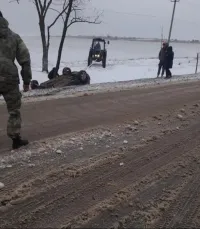 Новости » Общество: Под Керчью автомобили "улетели" в кювет