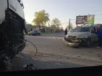 Момент аварии в Керчи на Вокзальном шоссе