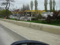 Новости » Общество: На Горьковском мосту Керчи продолжаются работы