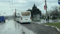 Новости » Общество: Асфальта не нашли: работы на остановочном кармане на Камыш-Бурунском шоссе провели