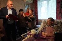 Новости » Общество: Сегодня керченскому ветерану Владимиру Лысенко исполнилось 100 лет