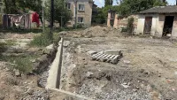 Благоустройство: за четыре месяца во дворах на Краснофлотской почти ничего не изменилось