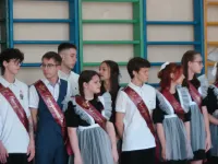 Новости » Общество: Сегодня в школах Керчи прозвенел последний звонок