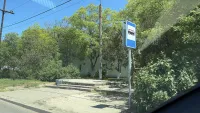 Новости » Общество: Уже год керчанам не могут вернуть на место остановочный павильон на «Тубдиспансере»