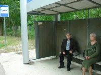 Новости » Общество: Дождались: на конечной маршрута № 37 в Керчи появился остановочный павильон