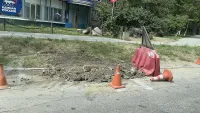 На Горького провалившийся участок дороги засыпали землей