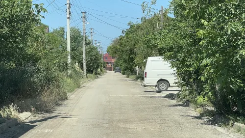 Новости » Общество: На ул.Строителей сняли старый асфальт