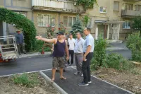 В Керчи завершается благоустройство придомовых территорий по конкретным адресам