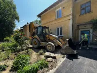 В Керчи во дворах на Войкова завершается асфальтировка дорог