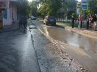 Новости » Общество: В Керчи новый порыв водовода