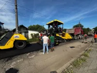 Новости » Общество: Дорогу по улице Энергетиков в Керчи начали асфальтировать