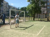 Новости » Общество: Футбольную площадку на Всесоюзной в Керчи обещают восстановить