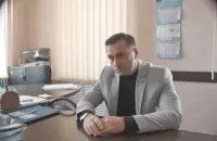 Новости » Общество: С Днем медработника керчанка поздравляет главного врача горбольницы №1