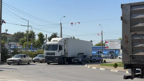 На кольце около автовокзала затор на дороге