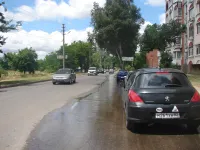 Новости » Общество: По Кирова в Керчи опять бежит вода