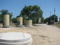Новости » Общество: В поселке Капканы по центральной улице уложили новые трубы водовода