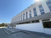 Ремонт фасада дворца спорта «Судостроитель» - на завершающей прямой