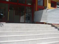 У супермаркета "4-М" в Керчи открыли центральный проход к главному входу