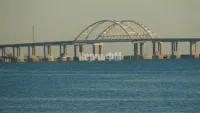 Очередь на Крымский мост со стороны Керчи держит планку в более 1000 авто вторые сутки