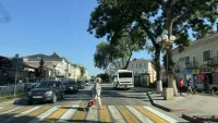 Новости » Общество: До 1 сентября в Керчи обещают нанести разметку у школ