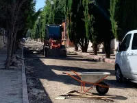 Новости » Общество: На Циолковского в Керчи продолжается подготовка к новой асфальтировке