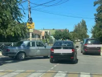 В Керчи столкнулись две легковушки