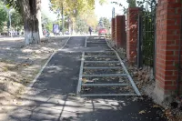 Новости » Общество: Дождались: в Аршинцево асфальтируют тротуары