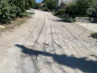 Новости » Общество: Переулок Малый в Керчи нуждается в асфальтировке