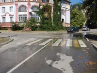 Новости » Коммуналка: В районе улицы Фестивальной, 2 в Керчи произошел порыв водовода