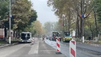 Новости » Общество: Изменено движение: на Горького начали укладывать асфальт