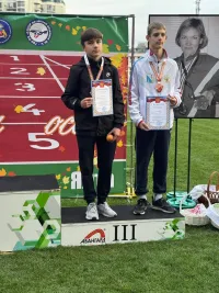 Легкоатлеты из керченского ДЮКФП на республиканских соревнованиях взяли бронзу