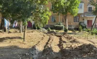 В Керчи продолжается благоустройство дворов МКД по Бульвару Пионеров, 2/5