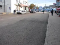 Территорию у посадочной платформы автовокзала Керчи полностью обновят к концу недели