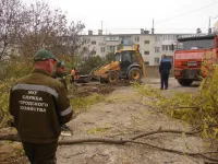 Новости » Общество: Улицу Вити Коробкова в Керчи готовят к полной асфальтировке