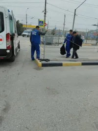 Новости » Общество: В Керчи скорая не смогла подъехать близко к зданию автовокзала за больным