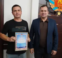 Новости » Общество: Специалистов "СТГ-Юг" за ремонт автомагистралей Керчи отметили городскими наградами