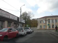 Новости » Общество: Керчане продолжают парковаться у пешеходного перехода