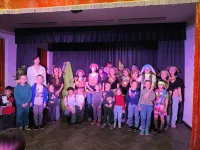 Новости » Культура: Воспитанникам воскресной школы храма Святого апостола Андрея Первозванного показали музыкальную сказку